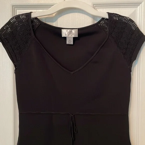 Ann Taylor LOFT black top - Picture 5 of 6